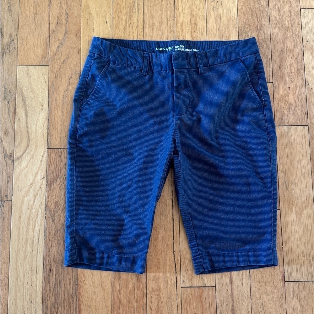 Khakis by Gap | navy blue | slim city shorts | women’s size 6